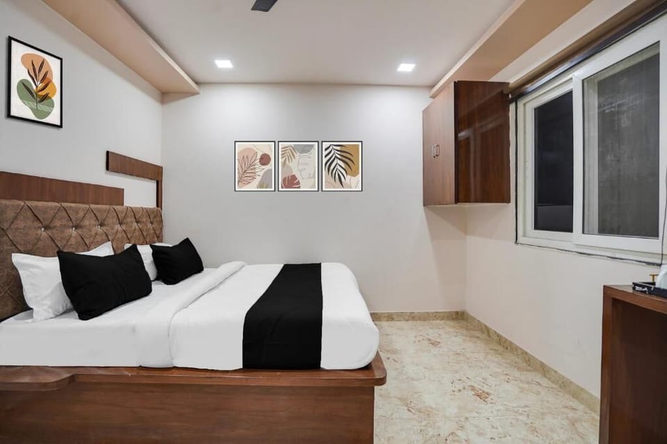 Classic Room | Desk, WiFi (free), bed sheets