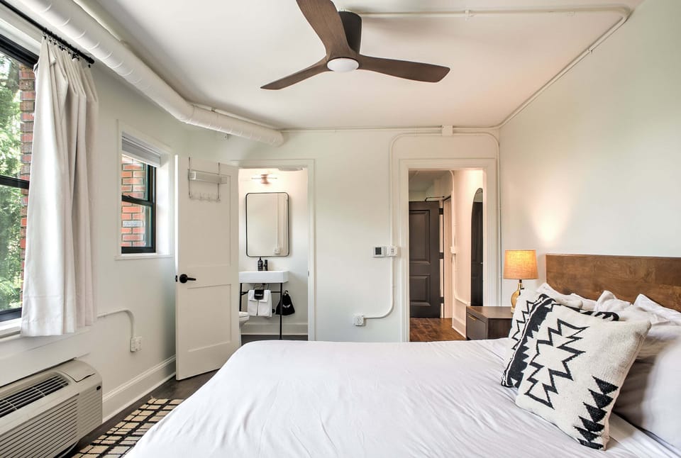 The Sabel Collection | Unit 104