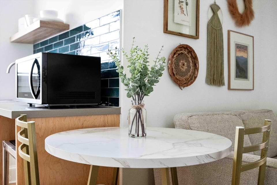 The Sabel Collection | Unit 203