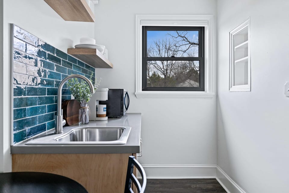 The Sabel Collection | Unit 204