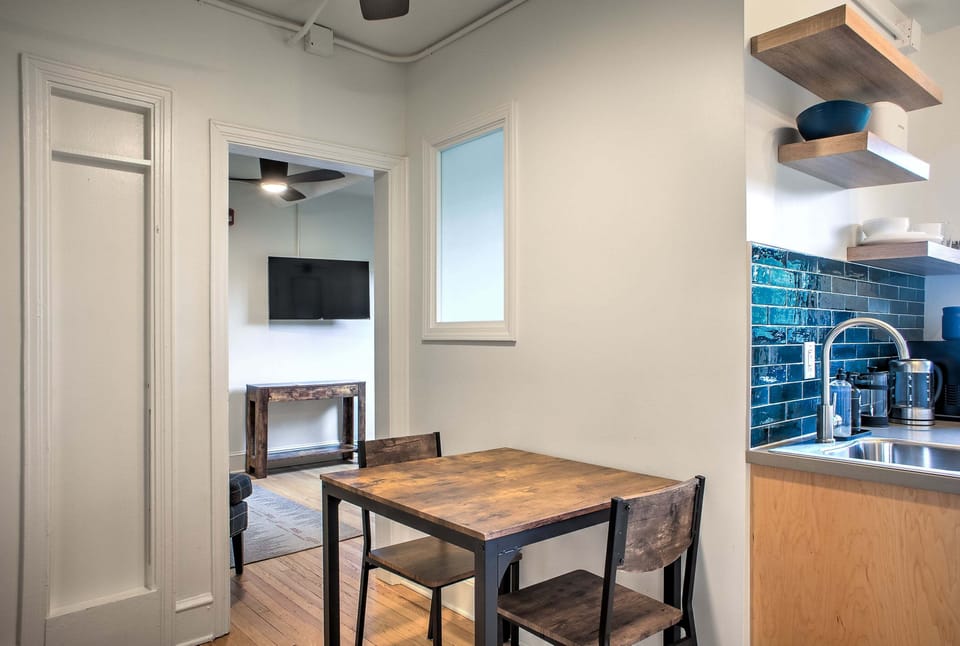 The Sabel Collection | Unit 301