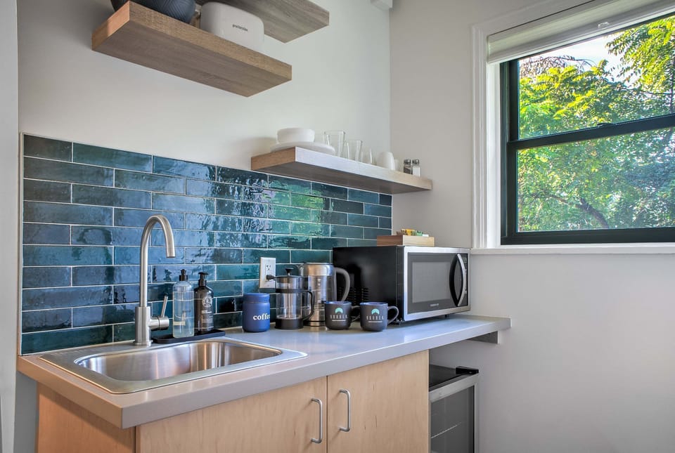 The Sabel Collection | Unit 101