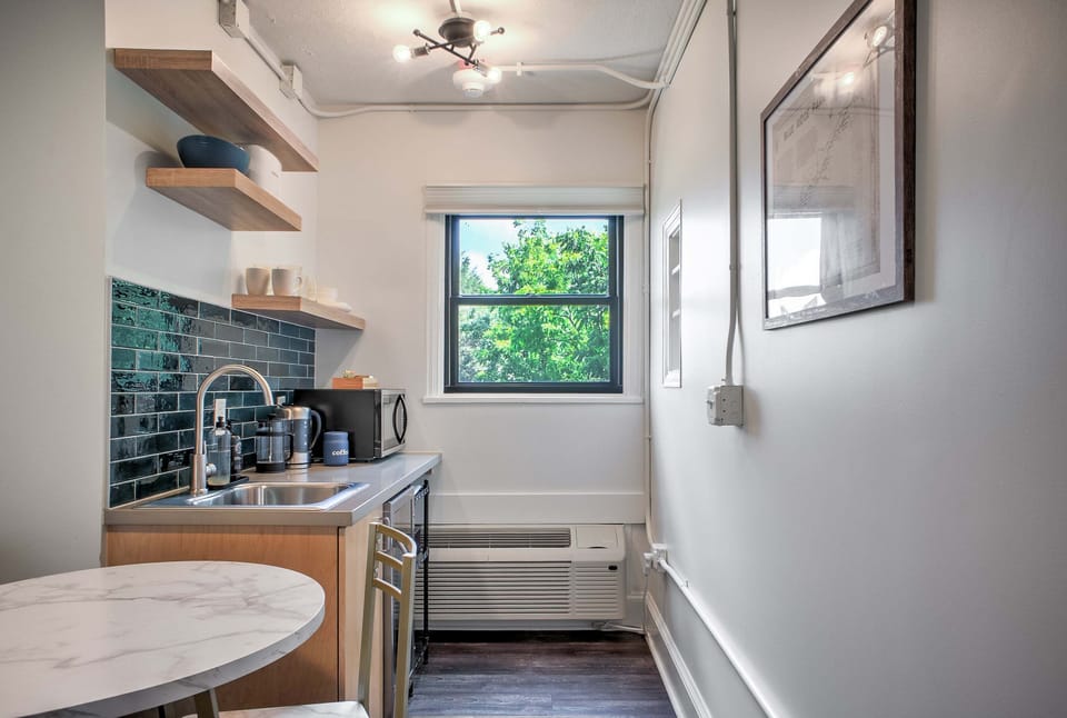The Sabel Collection | Unit 304