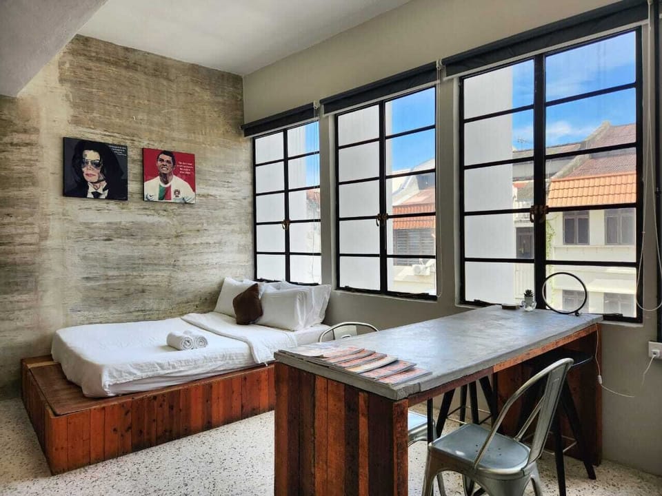 Executive Studio | Soundproofing, free WiFi, bed sheets