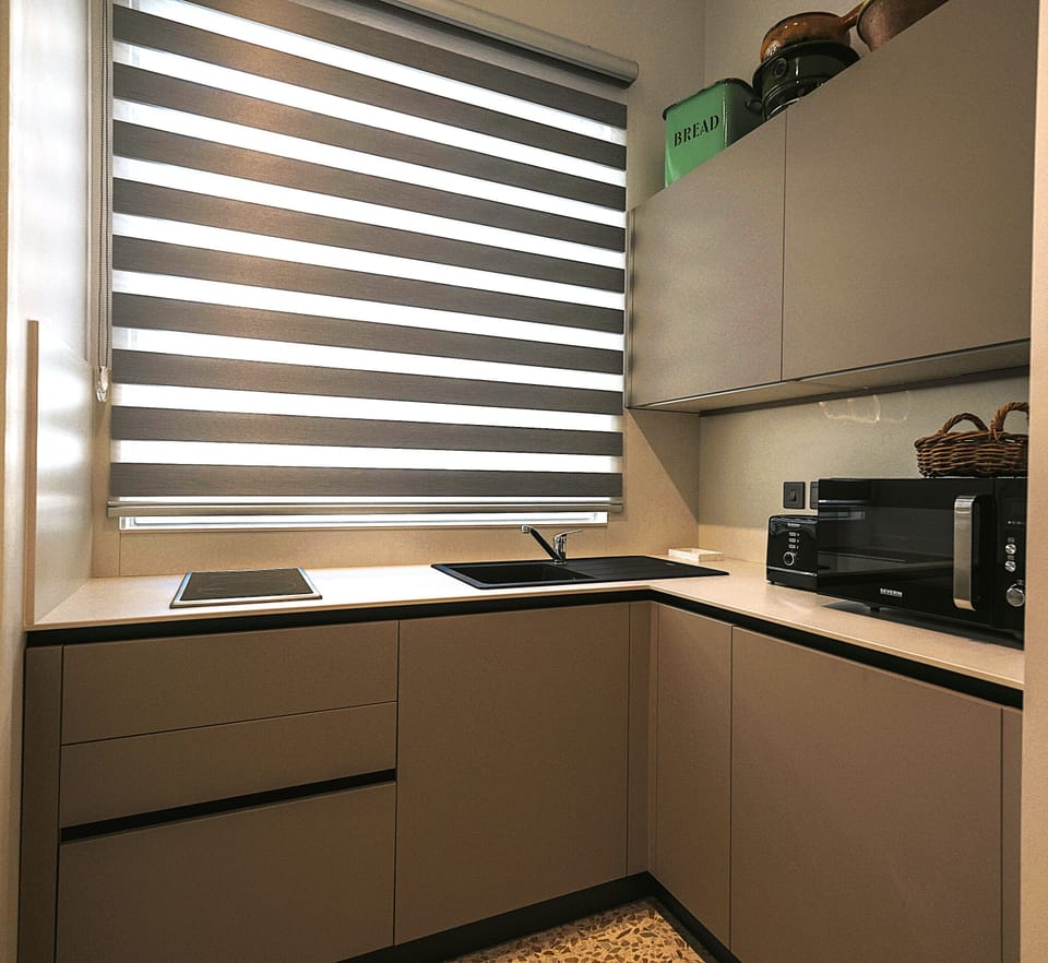 Kitchenette in Maria Suite