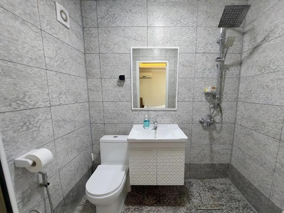 Double Room | Bathroom | Free toiletries, slippers, towels, soap