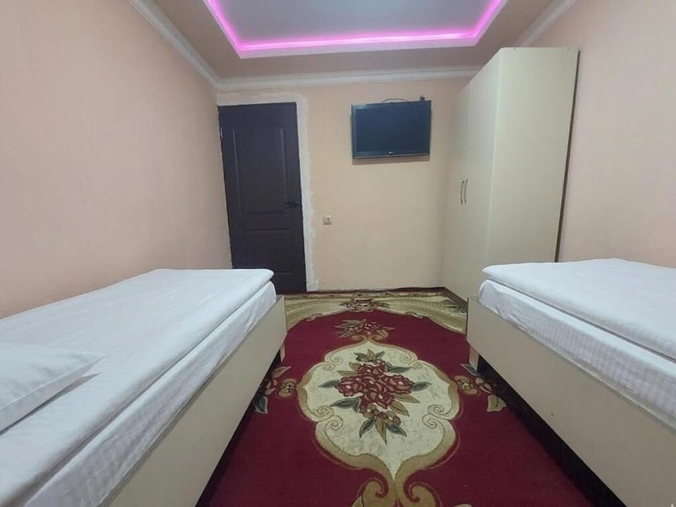 Twin Room | Blackout drapes, soundproofing, WiFi (free)