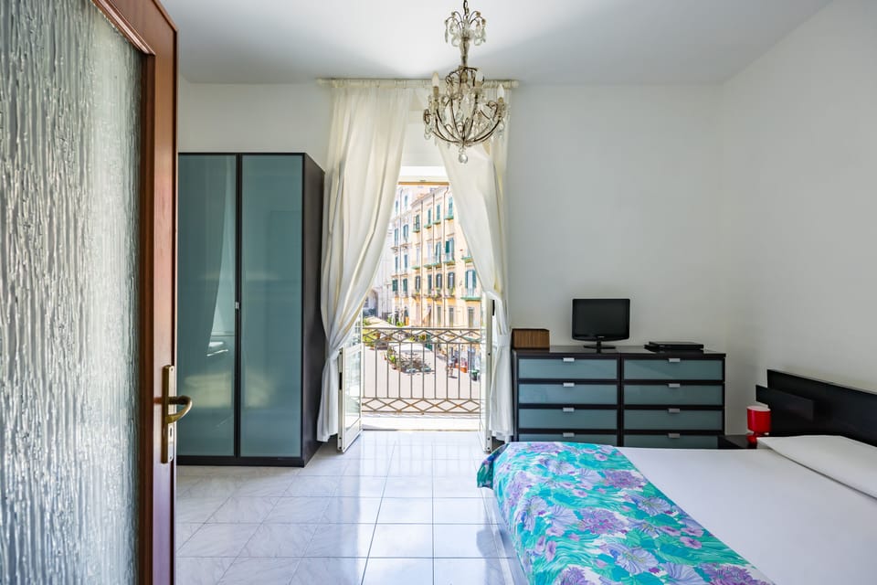 Apartment (1 Bedroom) | 1 bedroom, laptop workspace, bed sheets