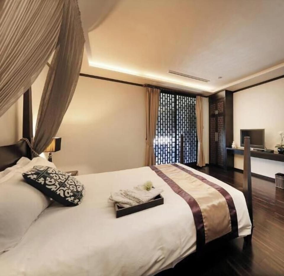 Superior Quadruple Room, Balcony, Courtyard View | In-room safe, blackout drapes, soundproofing, WiFi (free)