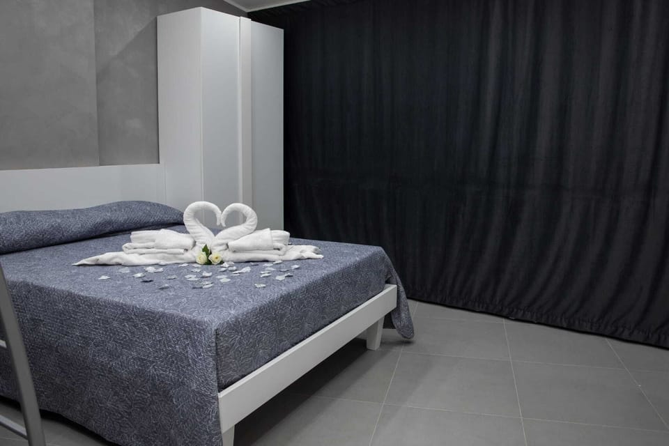 In-room safe, desk, blackout drapes, soundproofing