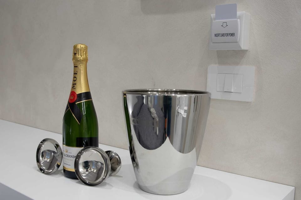 Deluxe Double Room, Balcony | Food and drink