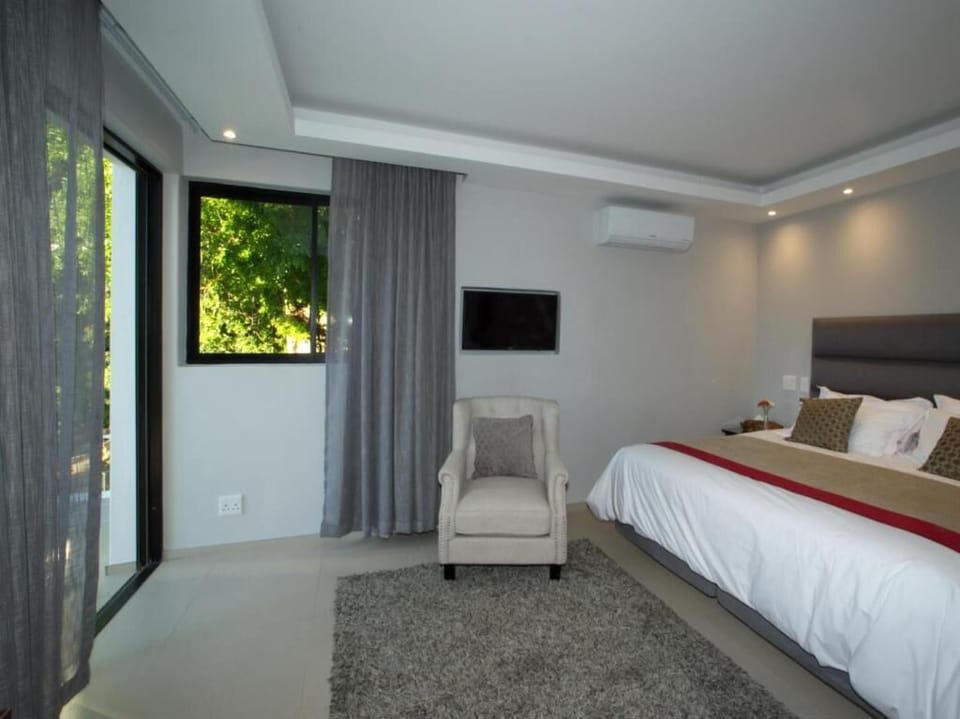 Superior Double Room, Balcony, Garden View | In-room safe, iron/ironing board, WiFi (free)