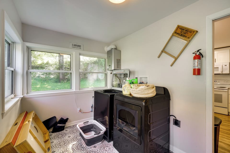 House (2 Bedrooms) | Interior