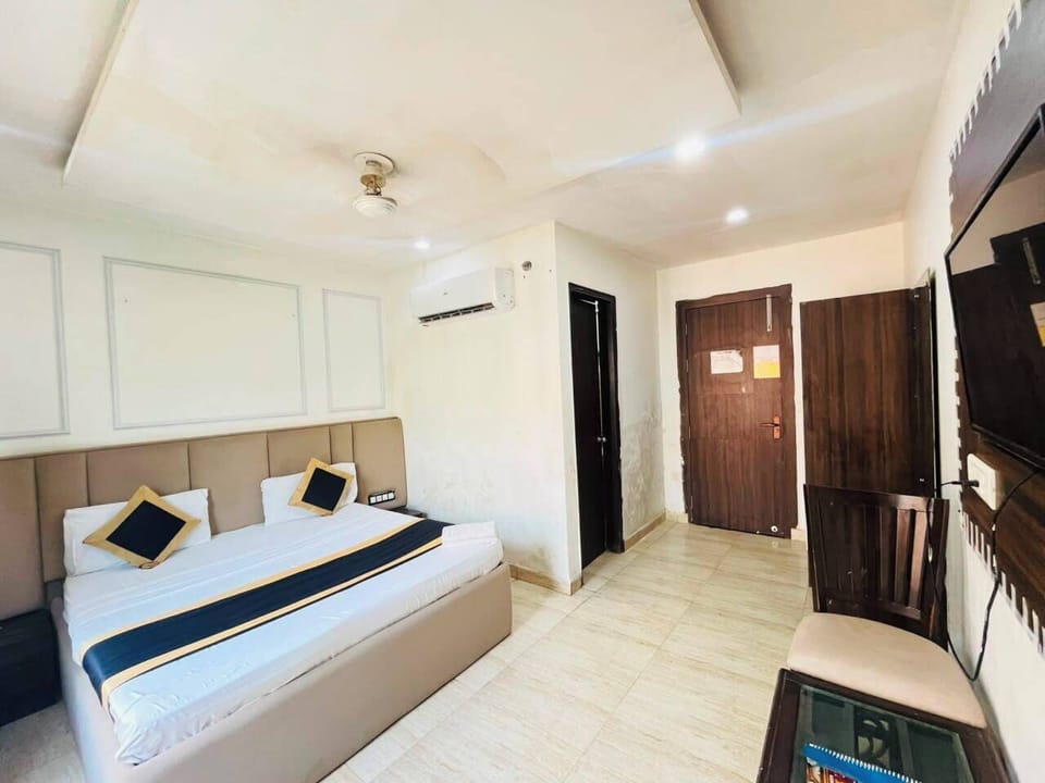 Double Room, City View | WiFi (free)