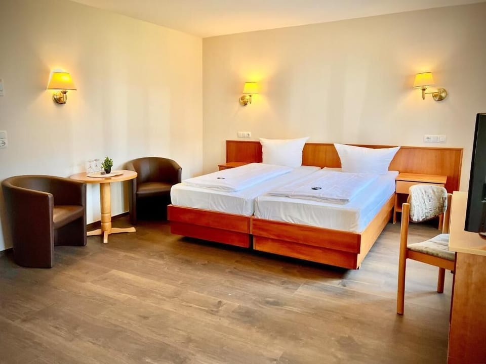 Standard Double Room, Park View | In-room safe, desk, laptop workspace, WiFi (free)