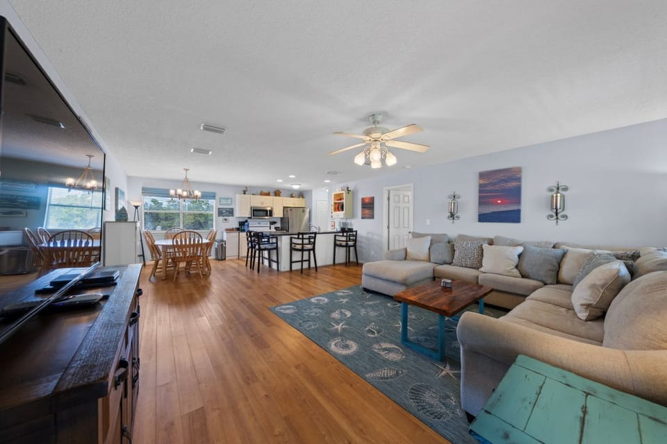 Cabana Bleaux Living Room