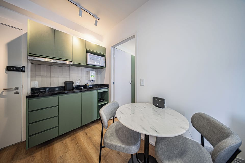 Basic Apartment | Dining