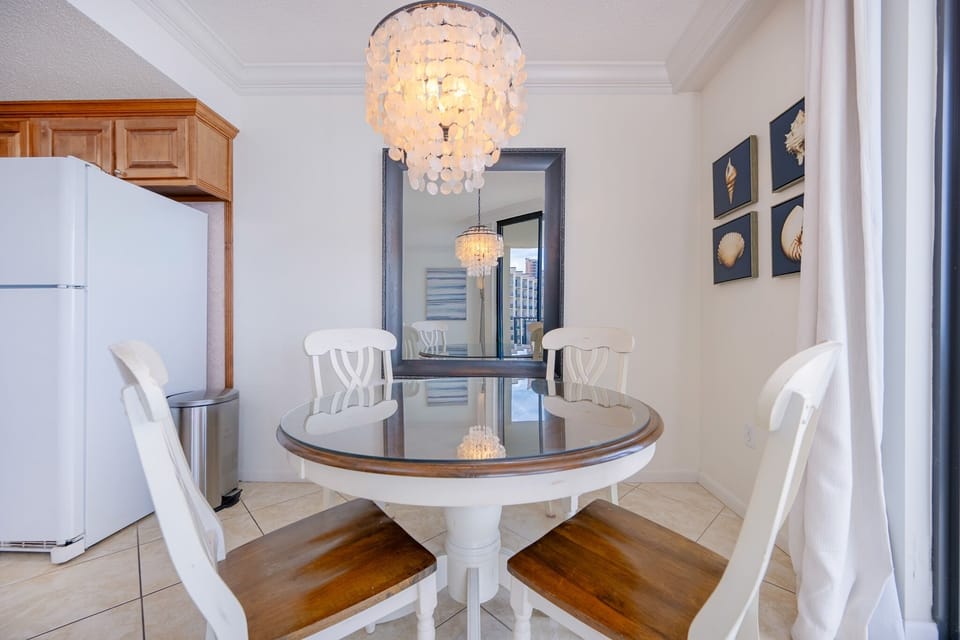 Condo, 1 Bedroom | Dining