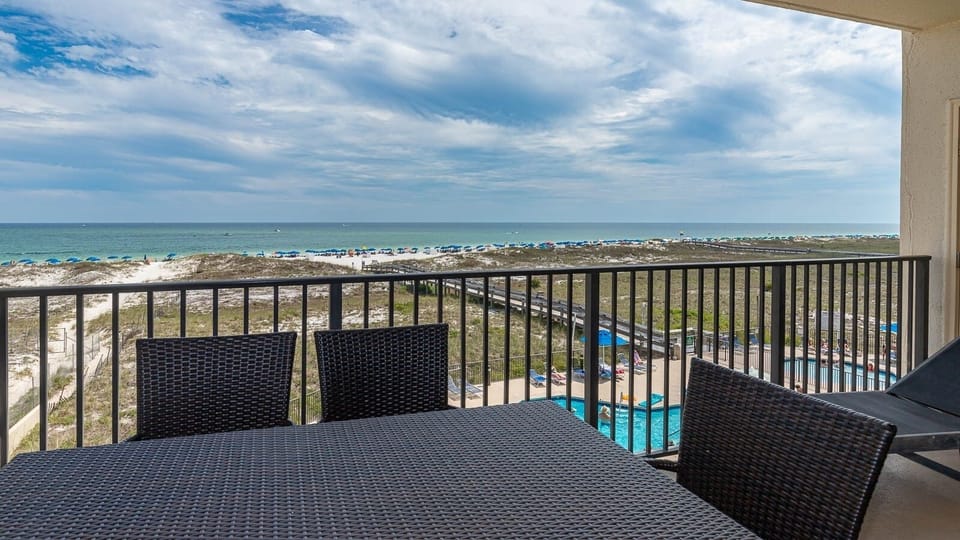 Condo, 3 Bedrooms | Outdoor dining