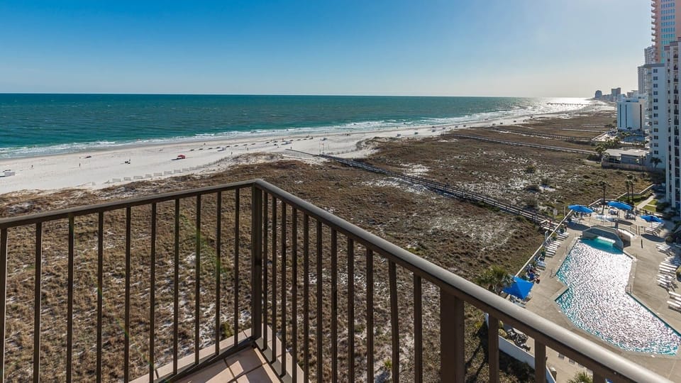 Condo, 3 Bedrooms | Property grounds