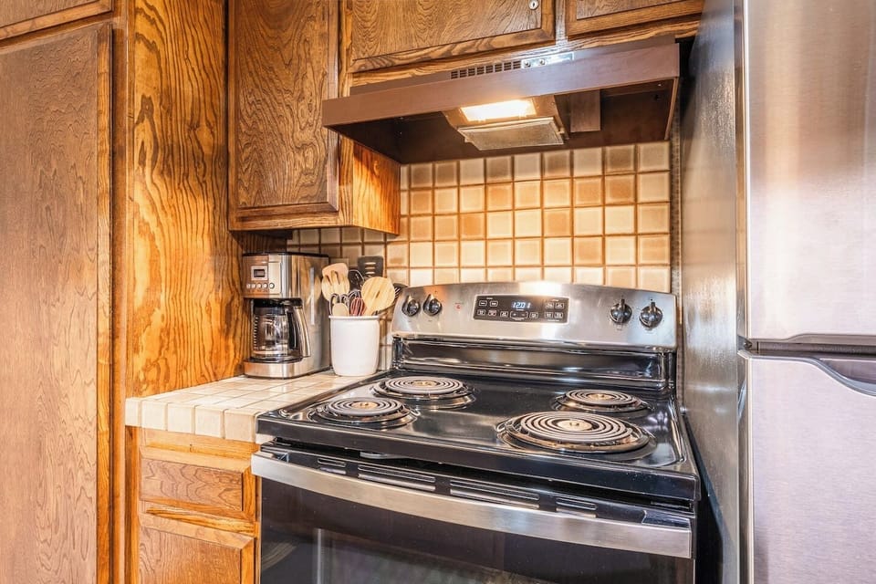 Cook Like Home, Escape Like Vacation! 