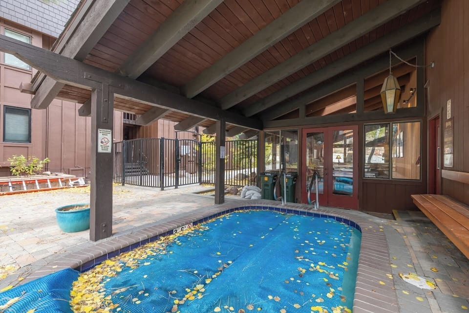 Hot Tub Nights Under the Stars! 