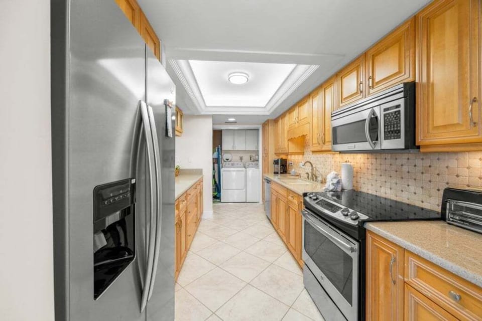 Condo, 2 Bedrooms | Private kitchen