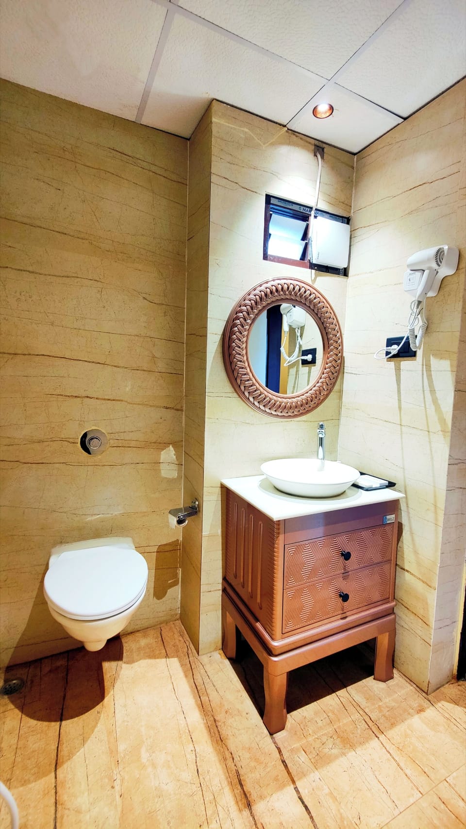 Luxury Double Room, Garden View | Bathroom | Shower, hair dryer, towels, soap
