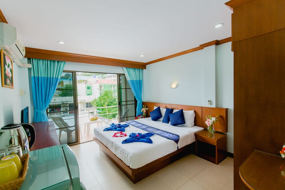 Standard Double Room | In-room safe, desk, blackout drapes, free WiFi