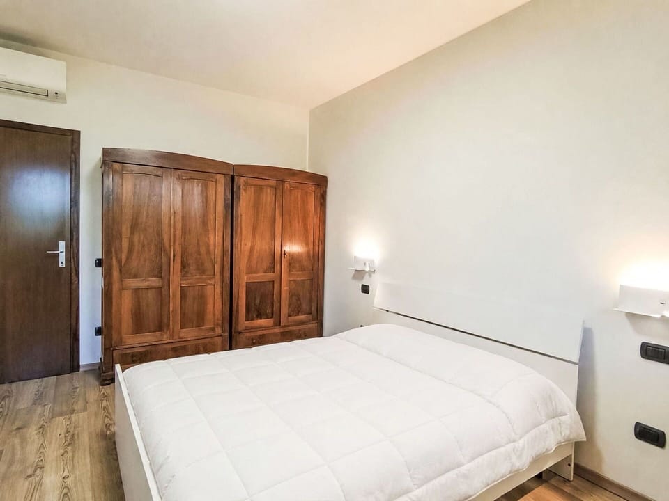 Bed, Interior Design, Furniture, Bedroom, Flooring, Floor, Wood, Room, Ceiling, Bed Sheet