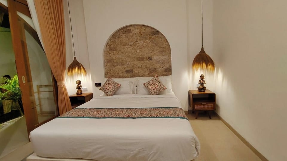 Standard Double Room | In-room safe, iron/ironing board