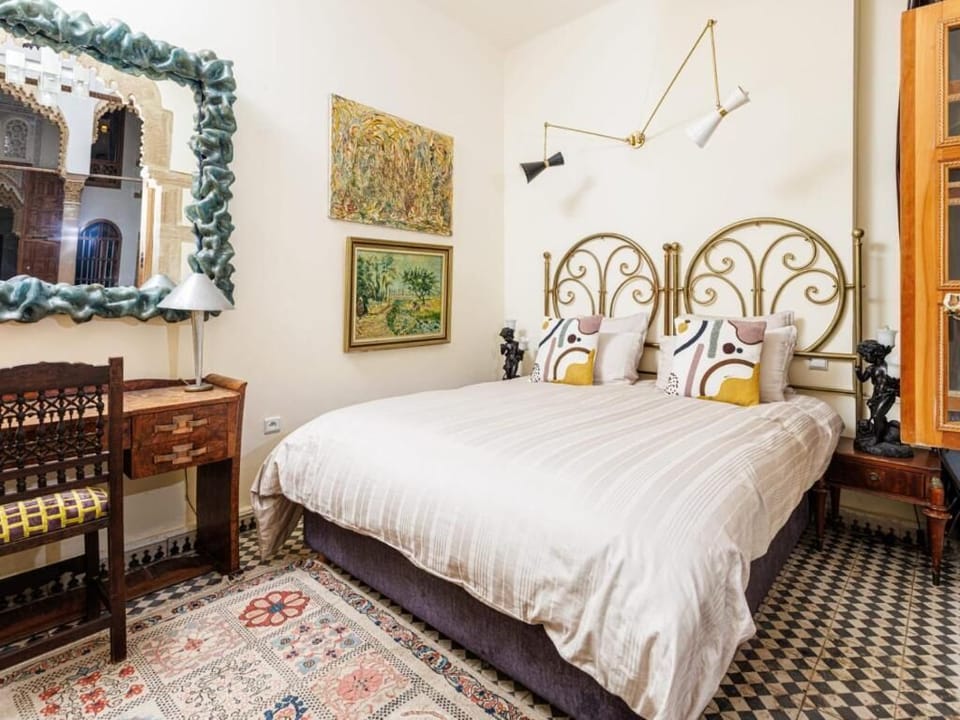 In-room safe, soundproofing, iron/ironing board, WiFi (free)