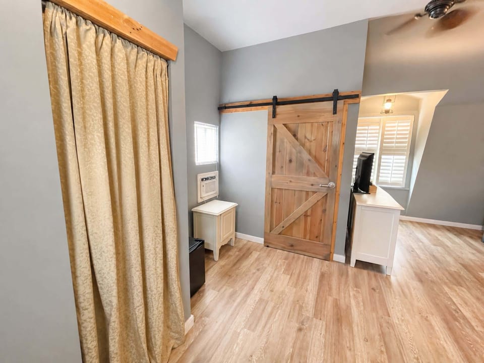 House, Multiple Beds (Lakeside Escape) | Interior