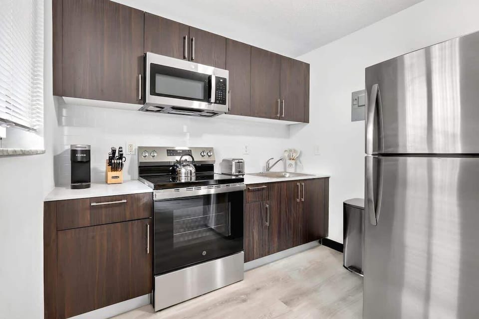 Enjoy the convenience of a fully equipped kitchen with everything needed to prepare meals during your stay.
