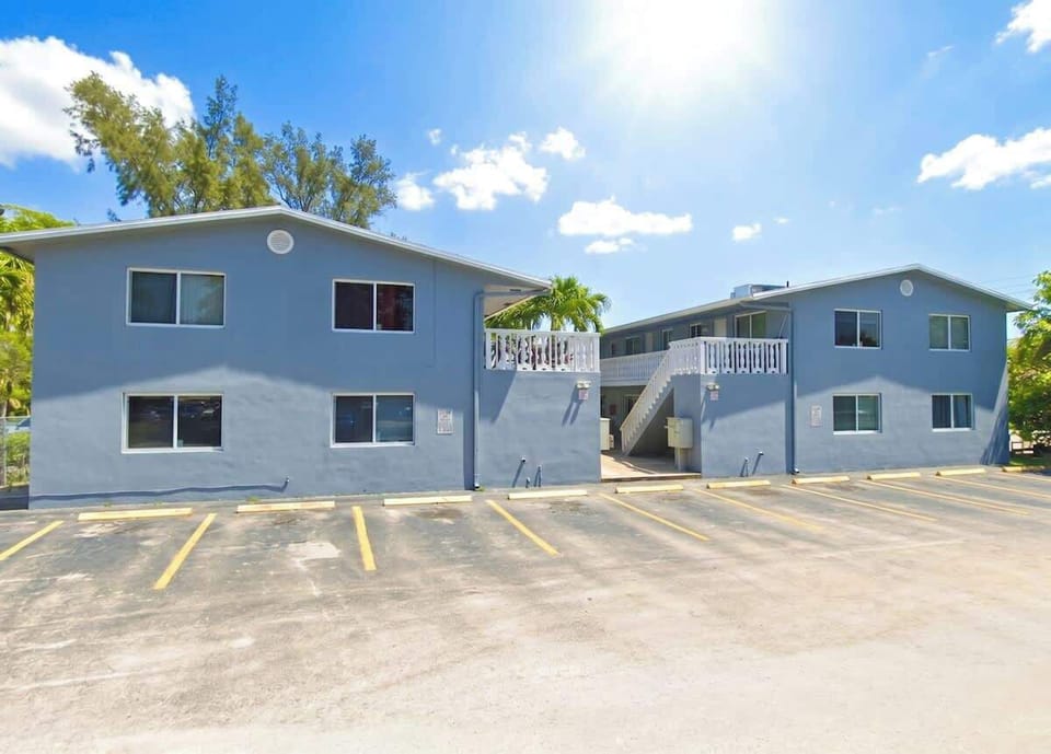 Welcome to your newly renovated home away from home, in a convenient Fort Lauderdale location.