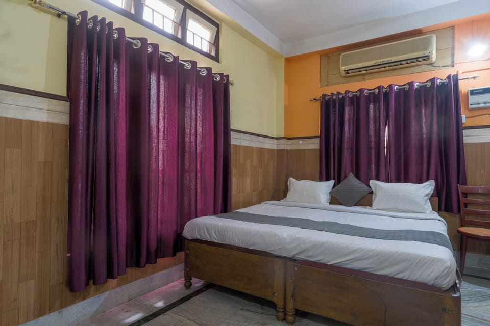 Basic Double or Twin Room | WiFi (free)