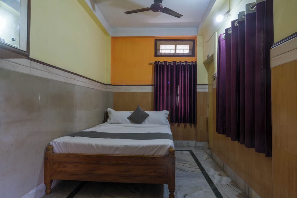 Basic Double or Twin Room | WiFi (free)