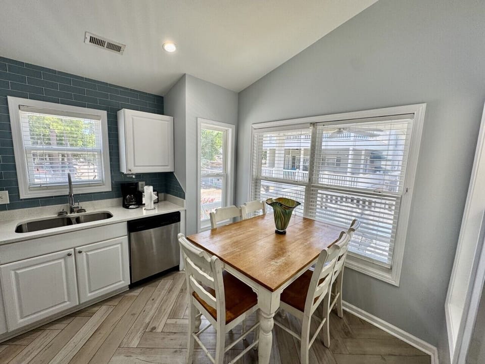 ocean-lakes-vrbo-3br-2ba-free-golf-cart-lazy-river-rental