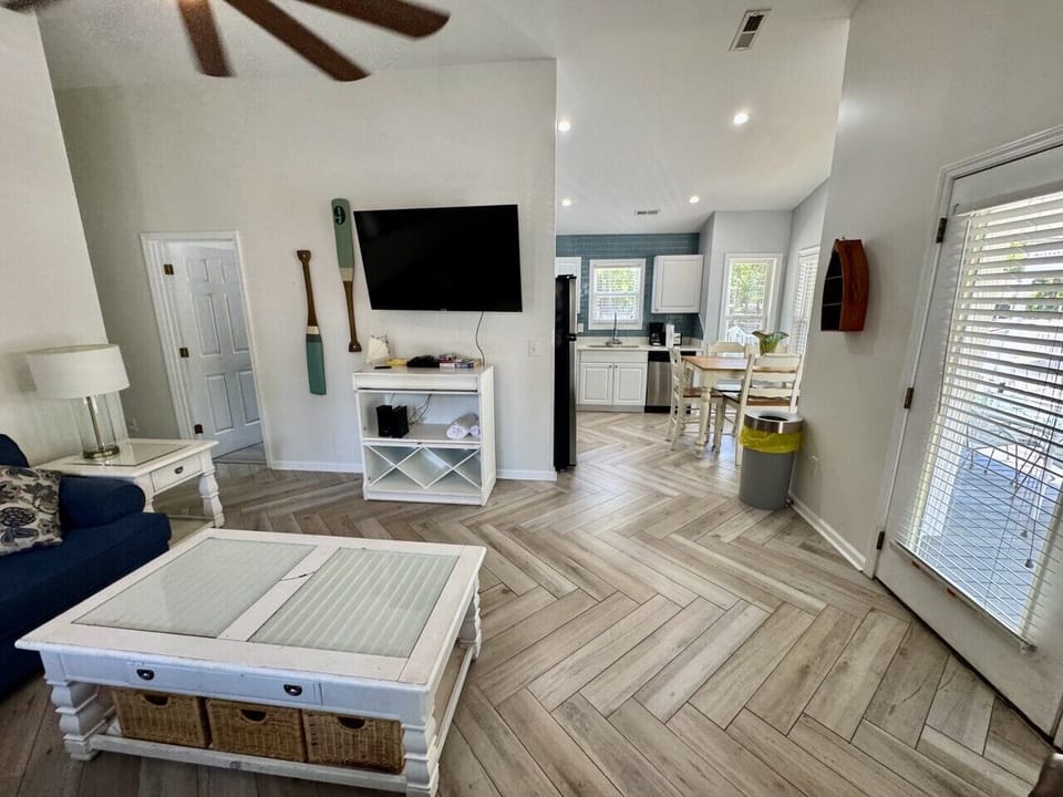 ocean-lakes-vacation-home-free-golf-cart-near-lazy-river-and-beach