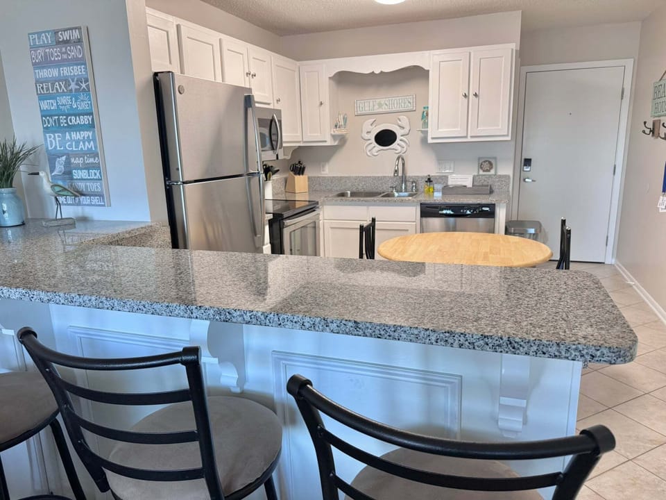 Condo, Multiple Beds, Garden View (Gulf Shores Plantation 3327) | Private kitchen