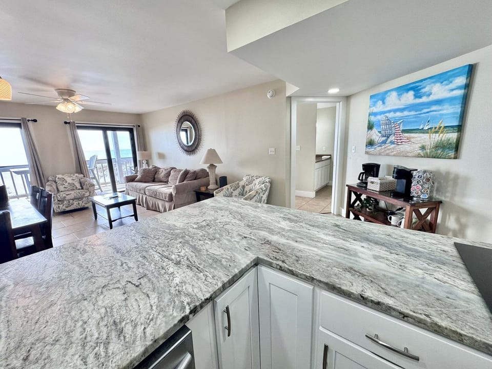 House, Multiple Beds (Regatta 101B) | Living area