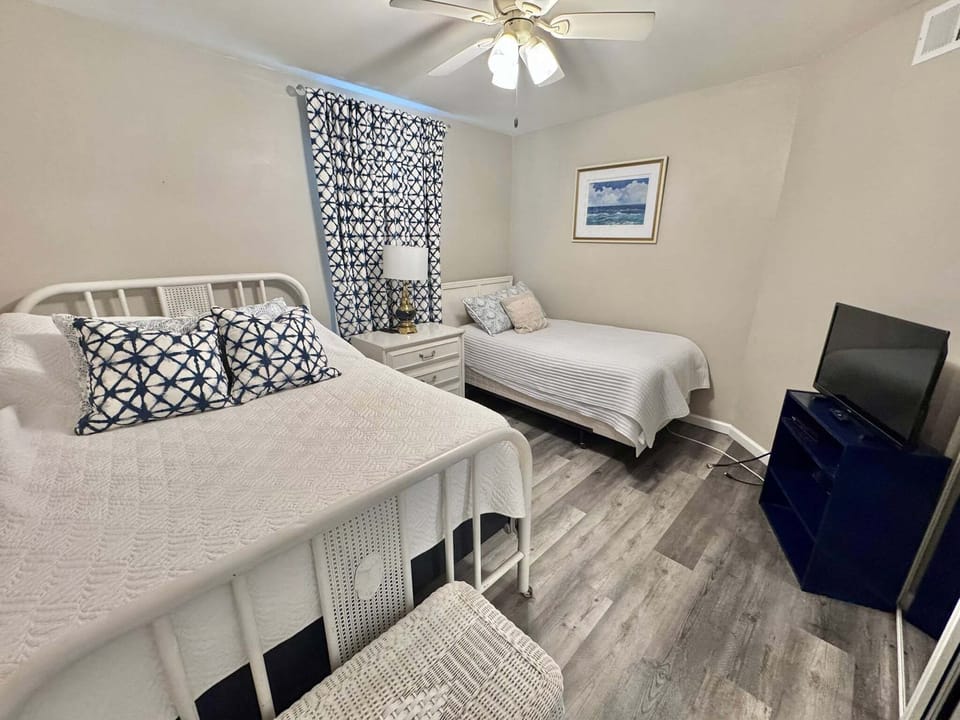 Condo, Multiple Beds (Regatta 102C) | 2 bedrooms, individually decorated, individually furnished