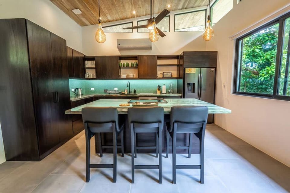 House | 3 bedrooms, high-speed internet