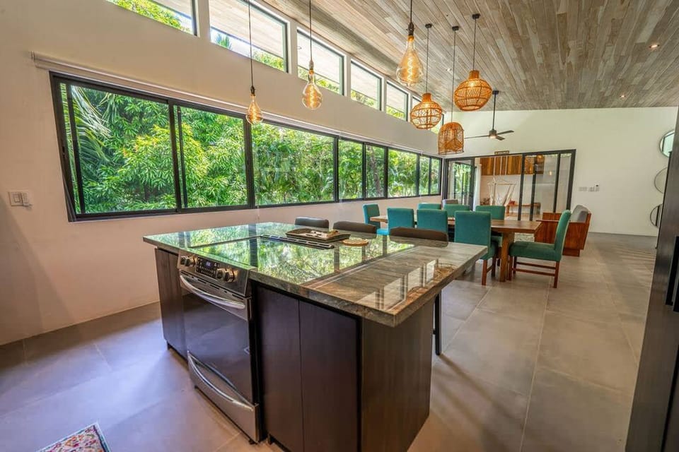 House | 3 bedrooms, high-speed internet