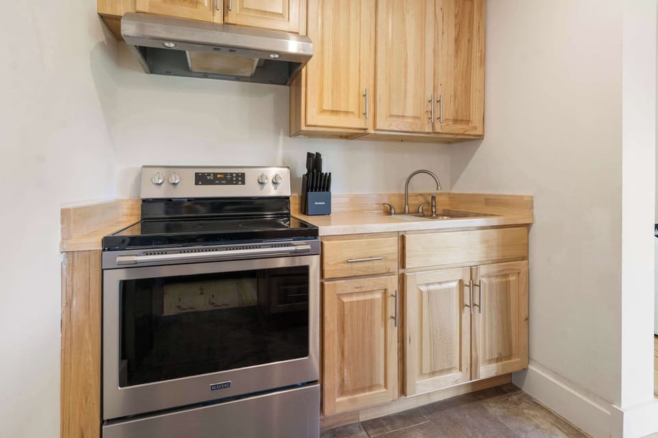 Newly Renovated Kitchen