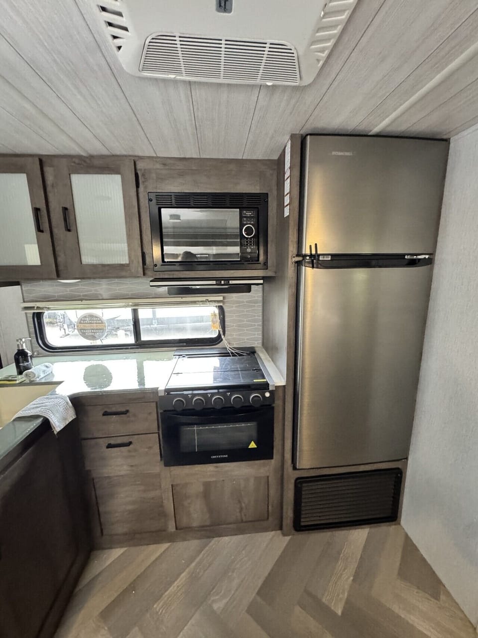 Full Kitchen