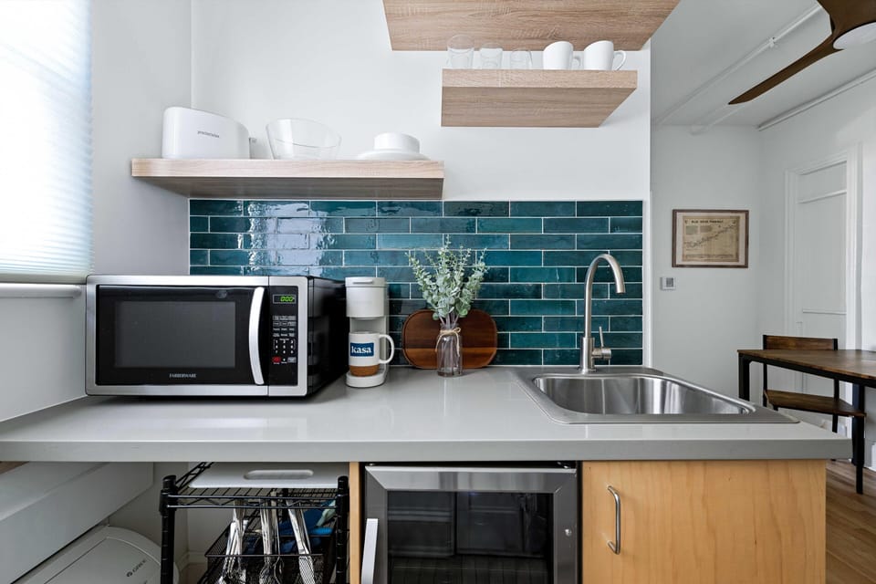 The Sabel Collection | Unit 302