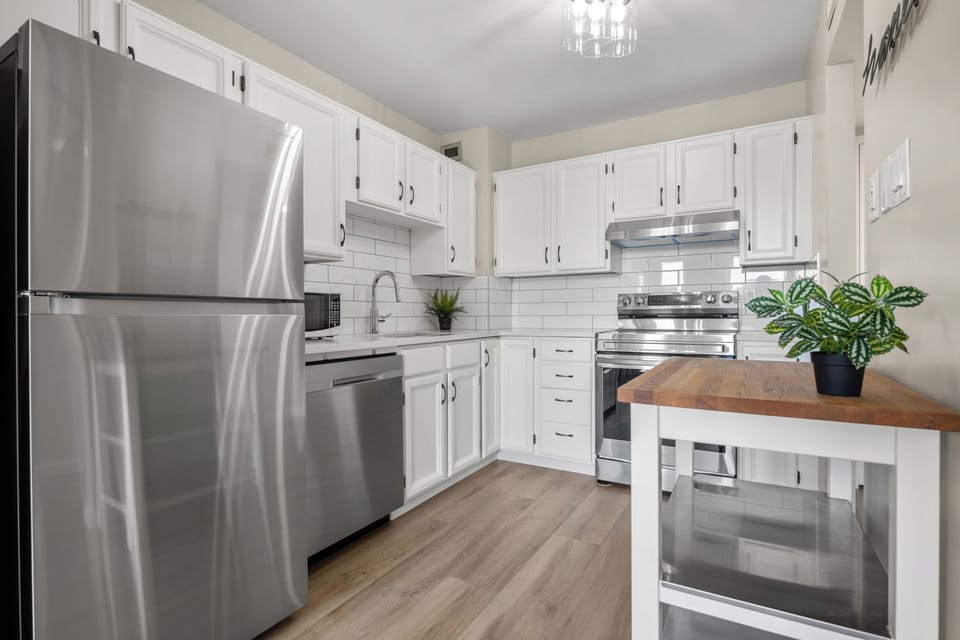 Full kitchen