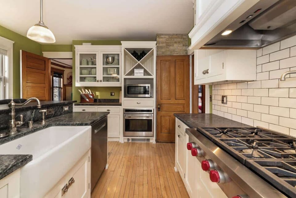 Host with ease in this chef-friendly kitchen designed for shared meals, conversation, and memorable evenings.