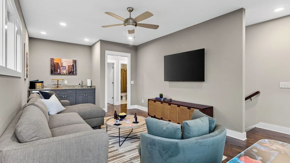 House (4 Bedrooms) | Interior